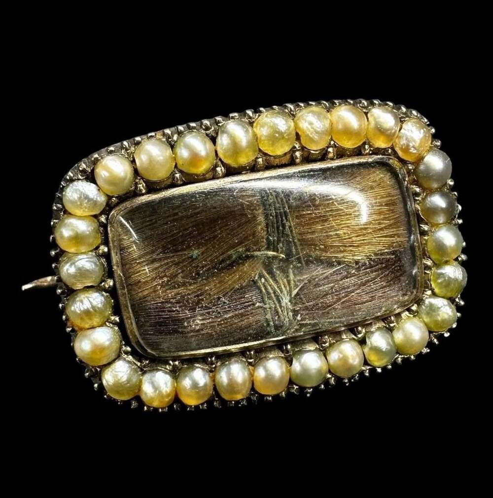 Antique 9K Gold Victorian Engraved Mourning Brooch Hairwork Seed Pearl